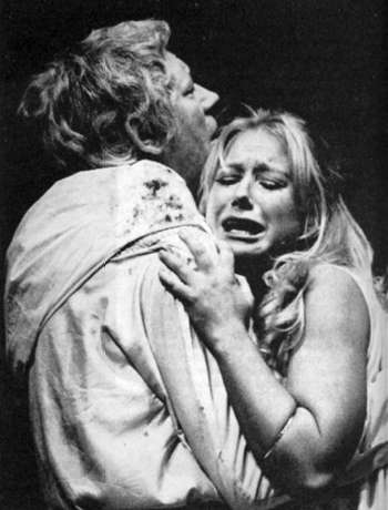 Pandarus (David Waller) and Cressida (Helen Mirren).